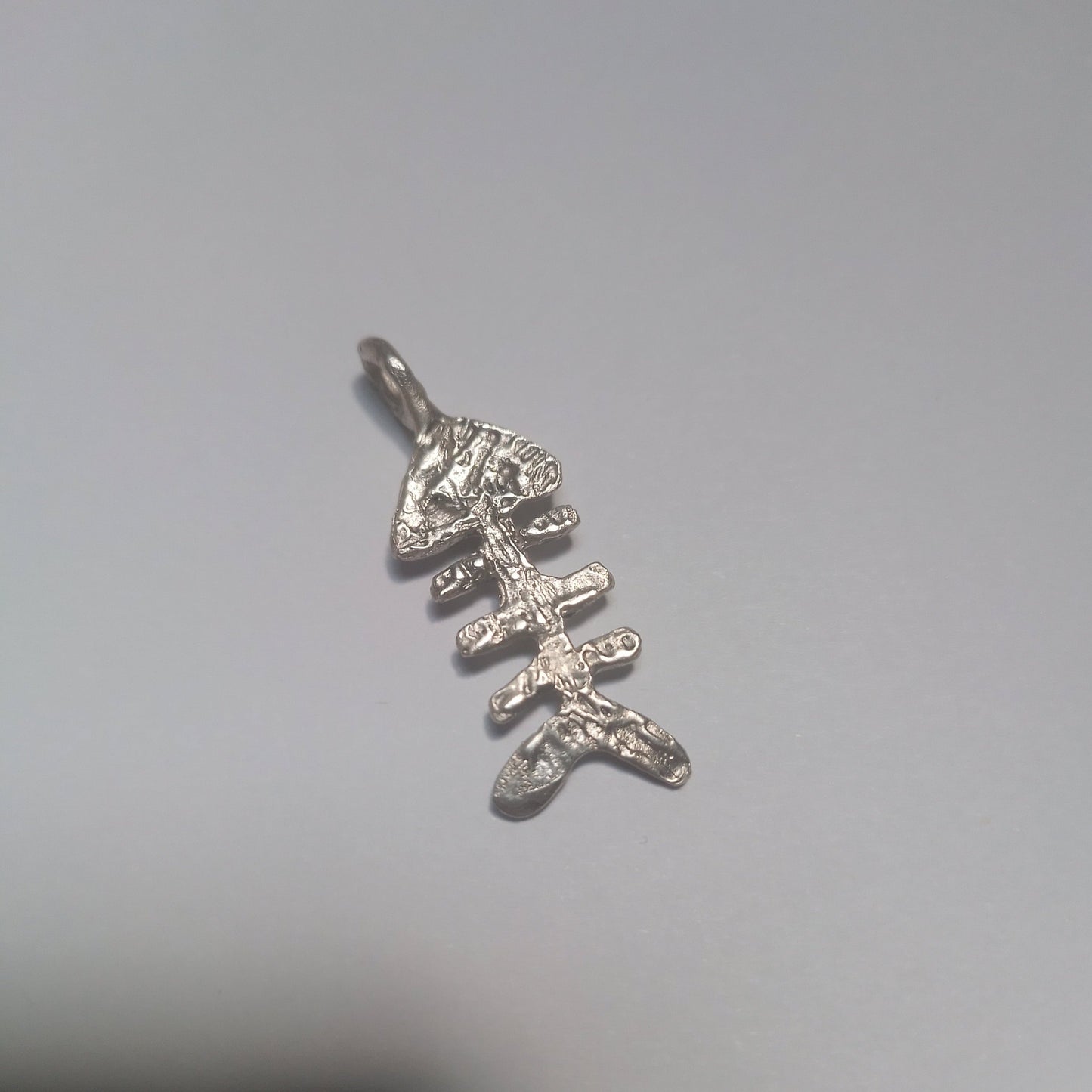 Tight Lines Pendant
