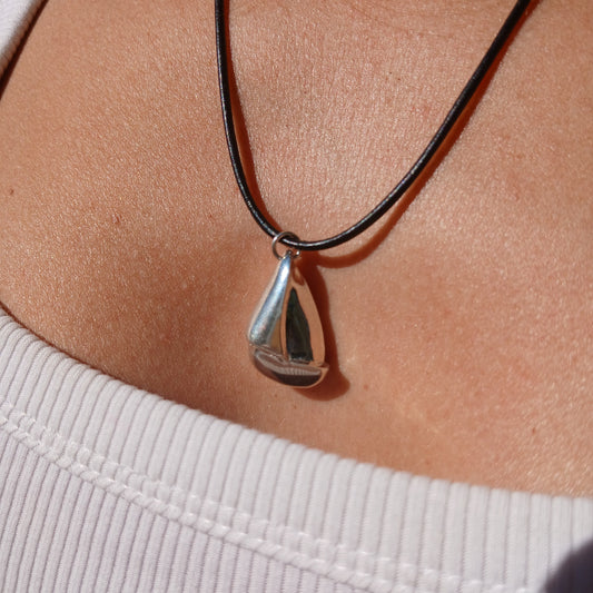 Kahurangi Emblem Pendant